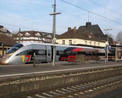 ICE 175 Jahre Eisenbahn, beim Halt in Friedberg