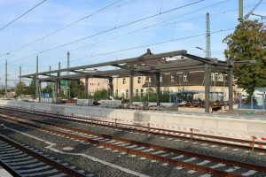 Neuer S-Bahn Bahnsteig in Bad Vilbel (September 2023)